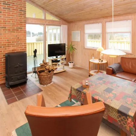 Holiday home Estefania - 450m From The Sea In Nw Jutland By Interhome *